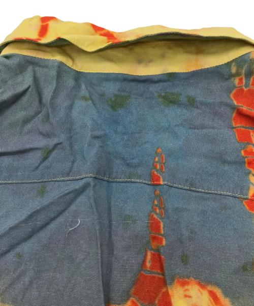 SUPREME（シュプリーム）Supreme (シュプリーム) Batik Print Rayon Shirt レッド×イエロー サイズ:Ｌの古着・服飾アイテム