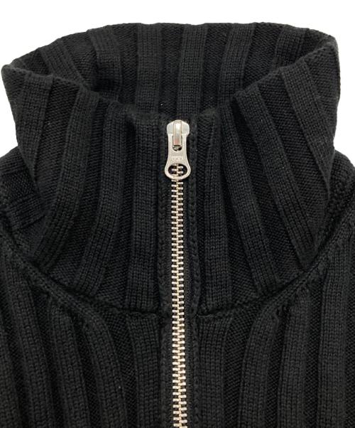 MM6 Maison Margiela（エムエムシックスメゾンマルジェラ）MM6 Maison Margiela (エムエムシックスメゾンマルジェラ) LOGO RIBBED ZIP SWEATER ブラック サイズ:Sの古着・服飾アイテム