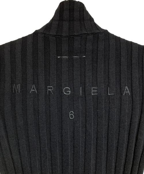 MM6 Maison Margiela（エムエムシックスメゾンマルジェラ）MM6 Maison Margiela (エムエムシックスメゾンマルジェラ) LOGO RIBBED ZIP SWEATER ブラック サイズ:Sの古着・服飾アイテム
