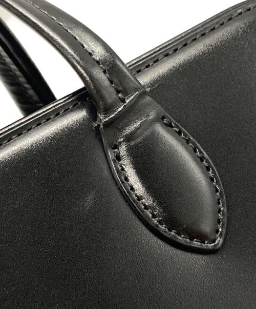 TOUT Y EST（トゥティエ）TOUT Y EST (トゥティエ) ロケバッグ ブラックの古着・服飾アイテム