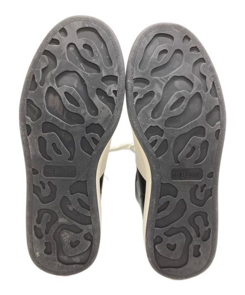 ALEXANDER McQUEEN（アレキサンダーマックイーン）ALEXANDER McQUEEN (アレキサンダーマックイーン) エクステンドソール ハイカットスニーカー ブラック×ホワイト サイズ:44の古着・服飾アイテム