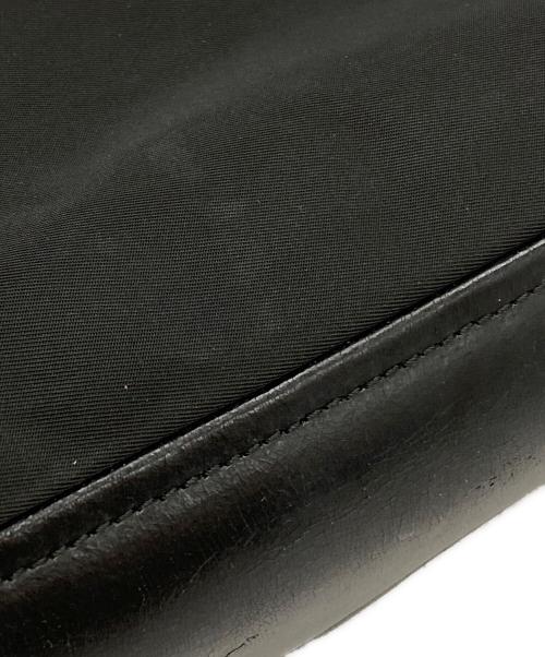 PRADA（プラダ）PRADA (プラダ) ナイロンハンドバッグ ブラックの古着・服飾アイテム