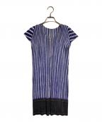 PLEATS PLEASEプリーツプリーズ）の古着「転写 フレンチスリーブ チュニック ワンピース/Photo print cap sleeve tunic dress」｜ネイビー×ホワイト