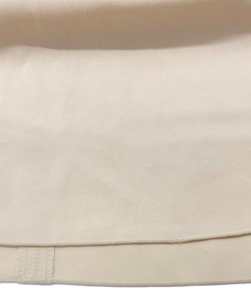 FOXEY NEWYORK（フォクシーニューヨーク）FOXEY NEWYORK (フォクシーニューヨーク) ノースリーブワンピース ベージュ サイズ:42の古着・服飾アイテム