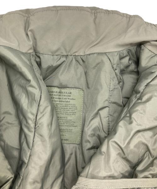 ECWCS（エクワックス）ECWCS (エクワックス) GEN3 level7 happy jacket グレー サイズ:L-Rの古着・服飾アイテム