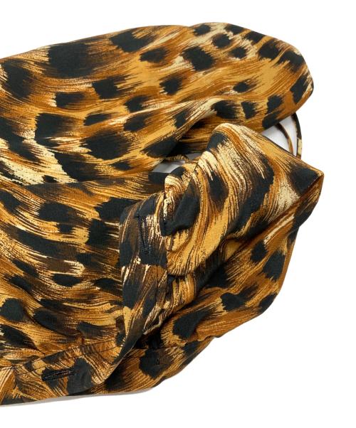 Saint Laurent Paris（サンローランパリ）Saint Laurent Paris (サンローランパリ) シルクレオパードワンピース ベージュ サイズ:38の古着・服飾アイテム