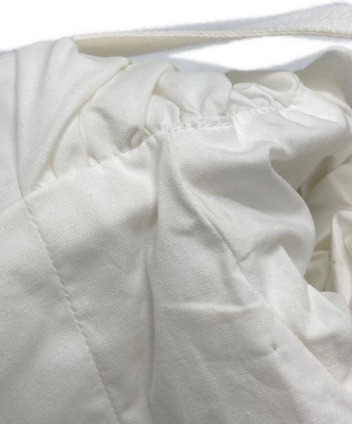 jacquemus（ジャックムス）jacquemus (ジャックムス) Puffy Sleeve Crop Top/パフスリーブクロップトップ ホワイト サイズ:36の古着・服飾アイテム