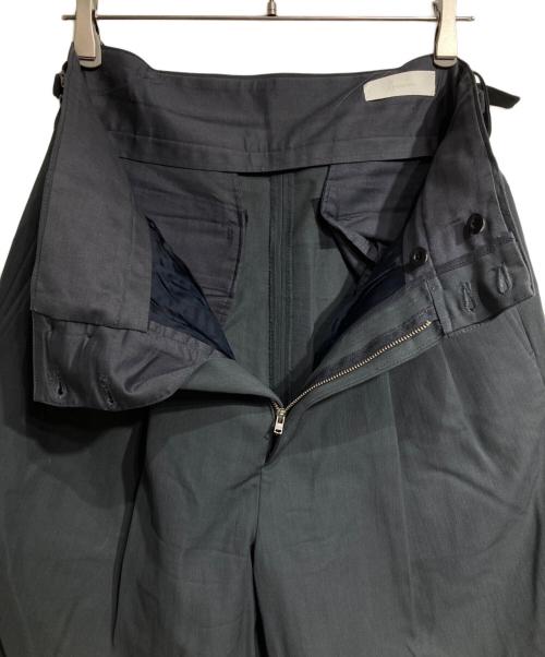 IRENISA（イレニサ）IRENISA (イレニサ) TWO TUCKS WIDE SHORTS/2タックワイドショーツ グレー サイズ:2の古着・服飾アイテム