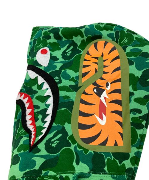 A BATHING APE（ア ベイシング エイプ）A BATHING APE (ア ベイシング エイプ) Shark Full Zip グリーン サイズ:Sの古着・服飾アイテム