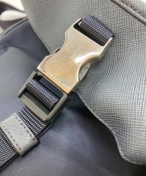 PRADA（プラダ）PRADA (プラダ) ロゴナイロンショルダーバッグ ネイビーの古着・服飾アイテム