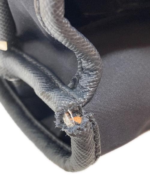 PRADA（プラダ）PRADA (プラダ) ロゴナイロンショルダーバッグ ネイビーの古着・服飾アイテム