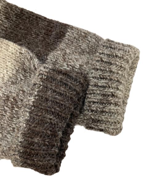 RAF SIMONS（ラフシモンズ）RAF SIMONS (ラフシモンズ) Striped Roundneck Sweater With Polaroids/ストライプドラウンドネックセーターウィズポラロイズ ブラウン サイズ:Lの古着・服飾アイテム