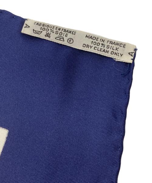 HERMES（エルメス）HERMES (エルメス) シルクスカーフ/Eperon d'Or/黄金の拍車 ネイビー×ベージュの古着・服飾アイテム