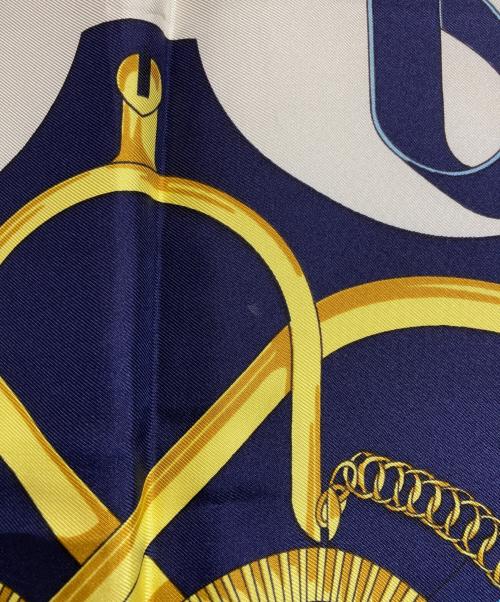 HERMES（エルメス）HERMES (エルメス) シルクスカーフ/Eperon d'Or/黄金の拍車 ネイビー×ベージュの古着・服飾アイテム