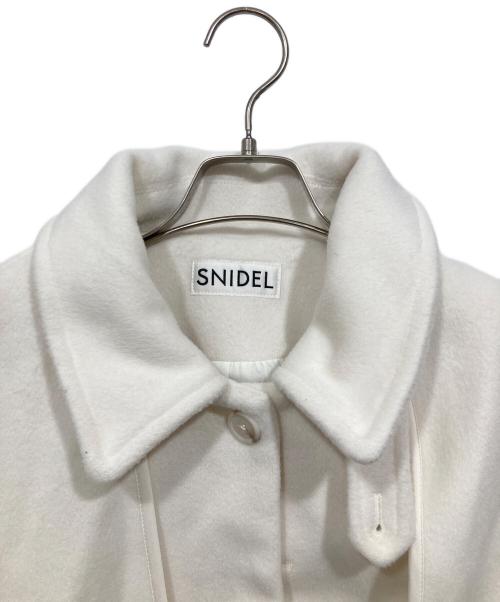 Snidel（スナイデル）Snidel (スナイデル) ショート丈ポンチョ アイボリー サイズ:Fの古着・服飾アイテム