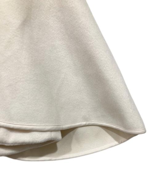 Snidel（スナイデル）Snidel (スナイデル) ショート丈ポンチョ アイボリー サイズ:Fの古着・服飾アイテム