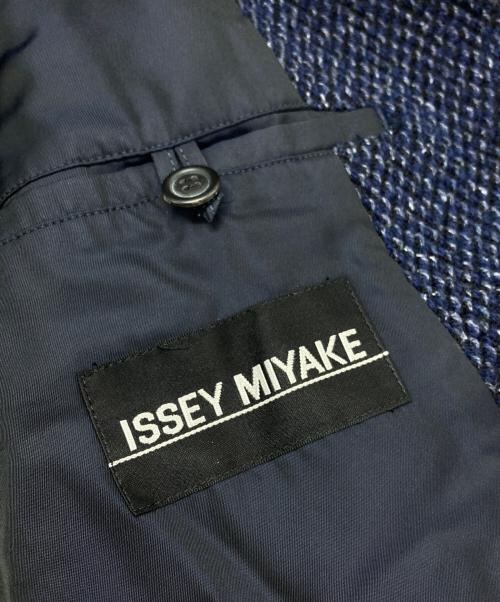 ISSEY MIYAKE（イッセイミヤケ）ISSEY MIYAKE (イッセイミヤケ) 刺し子ツイードジャケット ネイビー サイズ:Mの古着・服飾アイテム