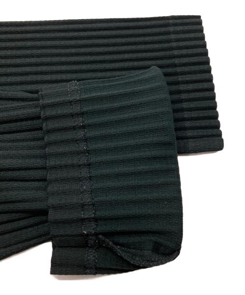 HOMME PLISSE ISSEY MIYAKE（オム プリッセ イッセイ ミヤケ）HOMME PLISSE ISSEY MIYAKE (オム プリッセ イッセイ ミヤケ) ハイネックプリーツカットソー グリーン サイズ:3の古着・服飾アイテム