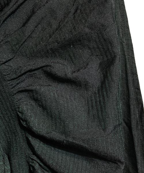 ISSEY MIYAKE FETE（イッセイミヤケフェット）ISSEY MIYAKE FETE (イッセイミヤケフェット) 変形ワイドパンツ グリーン サイズ:2の古着・服飾アイテム