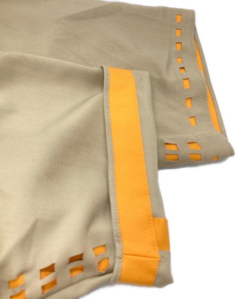amok（アモク）amok (アモク) レーザー ステッチ カラー シャツ/Laser stitch color shirt ベージュ サイズ:Mの古着・服飾アイテム