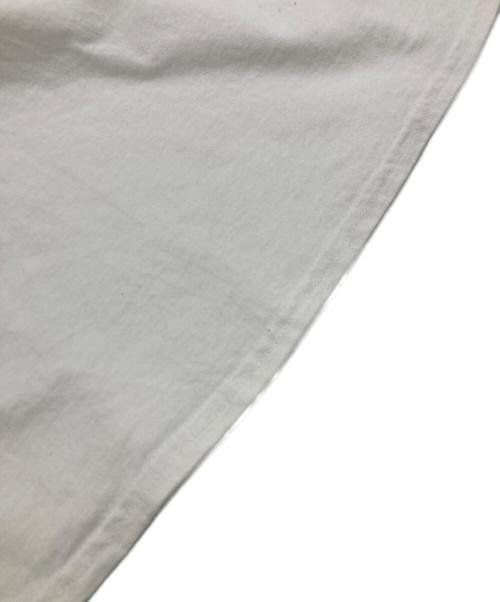 UNDEFEATED（アンディフィーテッド）UNDEFEATED (アンディフィーテッド) VERDY (ヴェルディ) コラボプリントTシャツ ホワイト サイズ:Mの古着・服飾アイテム