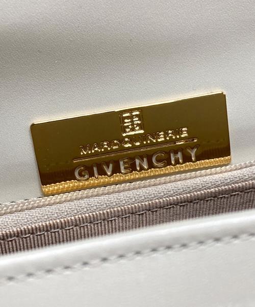 GIVENCHY（ジバンシィ）GIVENCHY (ジバンシィ) 4Gロゴ2WAYハンドバッグ ホワイトの古着・服飾アイテム