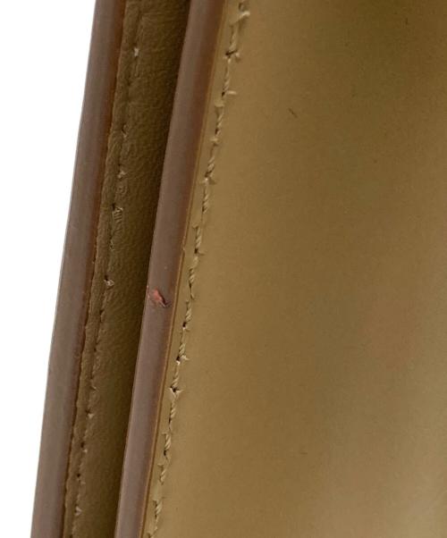 BURBERRY（バーバリー）BURBERRY (バーバリー) TBモノグラムキルティングチェーンバッグ ベージュの古着・服飾アイテム