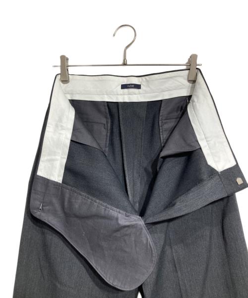 YLEVE（イレーヴ）YLEVE (イレーヴ) WOOL TRICHOTINE TR/ウールトリコチントラウザーパンツ グレー サイズ:1の古着・服飾アイテム