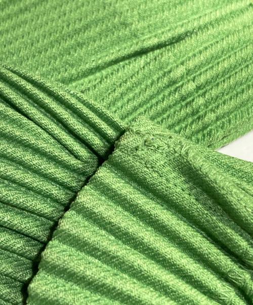 HOMME PLISSE ISSEY MIYAKE（オム プリッセ イッセイ ミヤケ）HOMME PLISSE ISSEY MIYAKE (オム プリッセ イッセイ ミヤケ) KERSEY PLEATSロングコート/カルゼプリーツ グリーン サイズ:２の古着・服飾アイテム