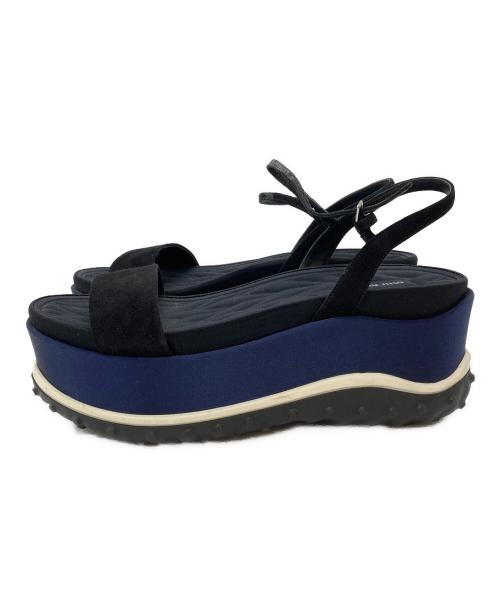 MIU MIU（ミュウミュウ）MIU MIU (ミュウミュウ) プラットフォームサンダル/platform sandals ブラック×ネイビー サイズ:37.5の古着・服飾アイテム