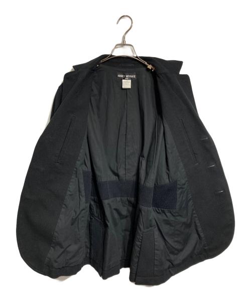ISSEY MIYAKE（イッセイミヤケ）ISSEY MIYAKE (イッセイミヤケ) JOYCE 立体裁断刺し子テーラードジャケット ブラック サイズ:3の古着・服飾アイテム