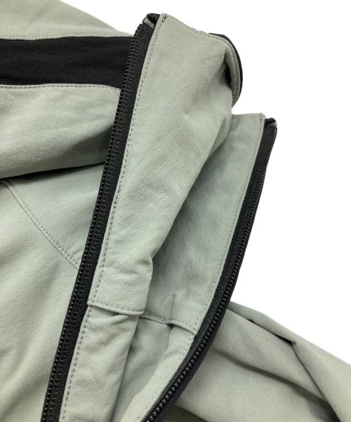 asics（アシックス）asics (アシックス) KIKO KOSTADINOV (キコ・コスタディノフ) キコポンチョ / KIKO PONCHO グリーン サイズ:Ｍ(海外サイズ)の古着・服飾アイテム