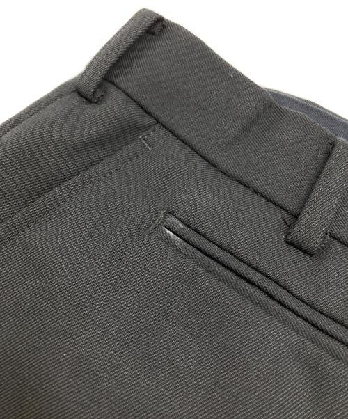 JOHN LAWRENCE SULLIVAN（ジョン ローレンス サリバン）JOHN LAWRENCE SULLIVAN (ジョン ローレンス サリバン) WOOL GABARDINE FRONT POCKET WIDE TROUSERS/ールギャバジン フロントポケット ワイドトラウザーズ ブラック サイズ:46の古着・服飾アイテム