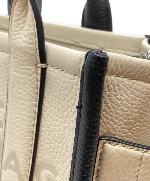 MARC JACOBS（マークジェイコブス）MARC JACOBS (マークジェイコブズ) レザートートバックミニ / THE LEATHER TOTE BAG MINI ベージュの古着・服飾アイテム