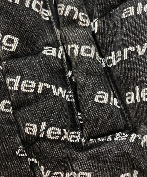 ALEXANDER WANG（アレキサンダー・ワン）ALEXANDER WANG (アレキサンダー・ワン) デニムロゴダウンジャケット ブラック サイズ:ＸＳの古着・服飾アイテム