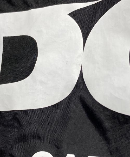 CDG（シーディージー）CDG (シーディージー) バックプリントコーチジャケット ブラック サイズ:Mの古着・服飾アイテム