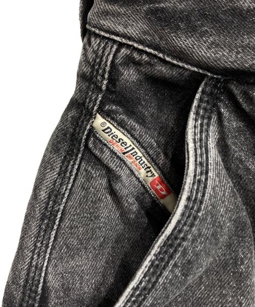 DIESEL（ディーゼル）DIESEL (ディーゼル) D-ARNE-SHORT-S ブラック サイズ:30の古着・服飾アイテム