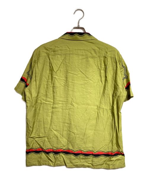 TOGA VIRILIS（トーガ ビリリース）TOGA VIRILIS (トーガ ビリリース) TOGA Panel Print Shirt / TOGAパネルプリントシャツ カーキ×レッド サイズ:48の古着・服飾アイテム