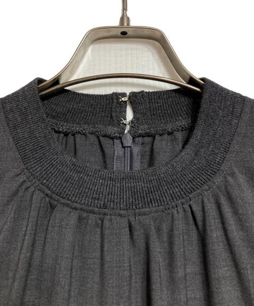 ENFOLD（エンフォルド）ENFOLD (エンフォルド) PEPLUM DRESS/ペプラムドレス グレー サイズ:38の古着・服飾アイテム