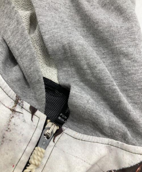 PUMA（プーマ）PUMA (プーマ) MIHARA YASUHIRO (ミハラヤスヒロ) 浮世絵転写フード付きジップジャケット/ zip jacket グレー×ブラック サイズ:Mの古着・服飾アイテム