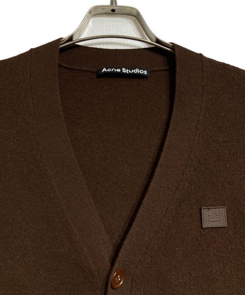 Acne studios（アクネ ストゥディオズ）ACNE STUDIOS (アクネ ストゥディオス) Faceロゴパッチカーディガン ブラウン サイズ:Sの古着・服飾アイテム