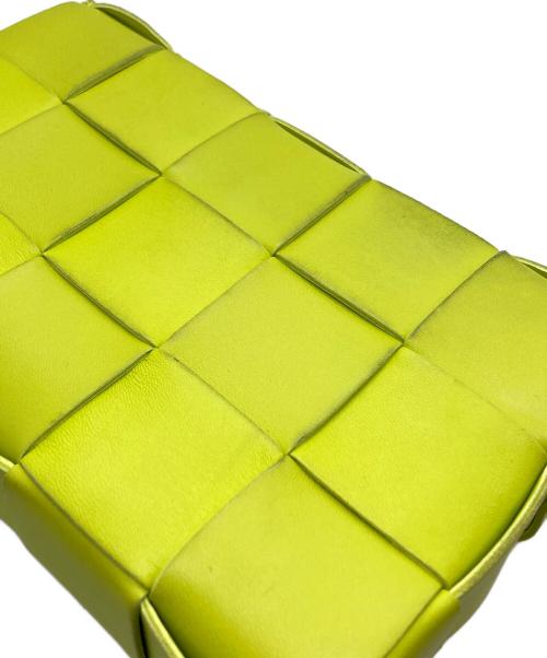 BOTTEGA VENETA（ボッテガベネタ）BOTTEGA VENETA (ボッテガベネタ) カセットレザーショルダーバッグ/CASSETTE イエローの古着・服飾アイテム