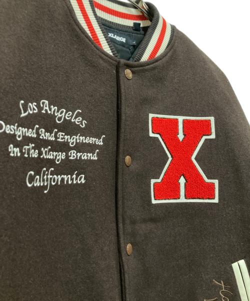 X-LARGE（エクストララージ）X-LARGE (エクストララージ) OG LOGO VARSITY JACKET ブラウン×ベージュ サイズ:Ｌの古着・服飾アイテム