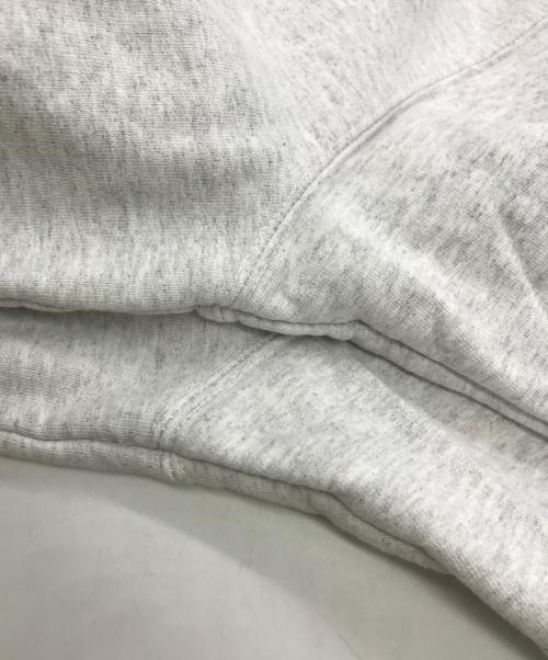 SUPREME（シュプリーム）SUPREME (シュプリーム) SMALL BOX CREWNECK グレー サイズ:Ｍの古着・服飾アイテム