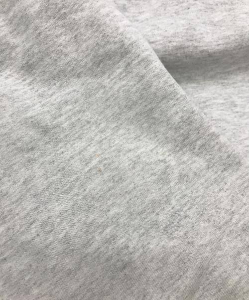 SUPREME（シュプリーム）SUPREME (シュプリーム) SMALL BOX CREWNECK グレー サイズ:Ｍの古着・服飾アイテム