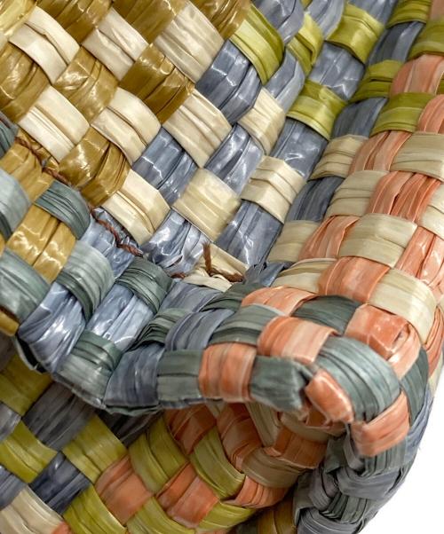 MARNI（マルニ）MARNI (マルニ) East-West SMALL TOTE/イーストウエストスモールトート ベージュ サイズ:UNIの古着・服飾アイテム