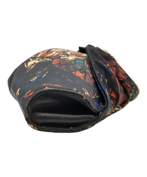 ALEXANDER McQUEEN（アレキサンダーマックイーン）ALEXANDER McQUEEN (アレキサンダーマックイーン) ステンドグラス柄クラッチバッグ ブラックの古着・服飾アイテム