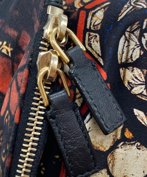 ALEXANDER McQUEEN（アレキサンダーマックイーン）ALEXANDER McQUEEN (アレキサンダーマックイーン) ステンドグラス柄クラッチバッグ ブラックの古着・服飾アイテム