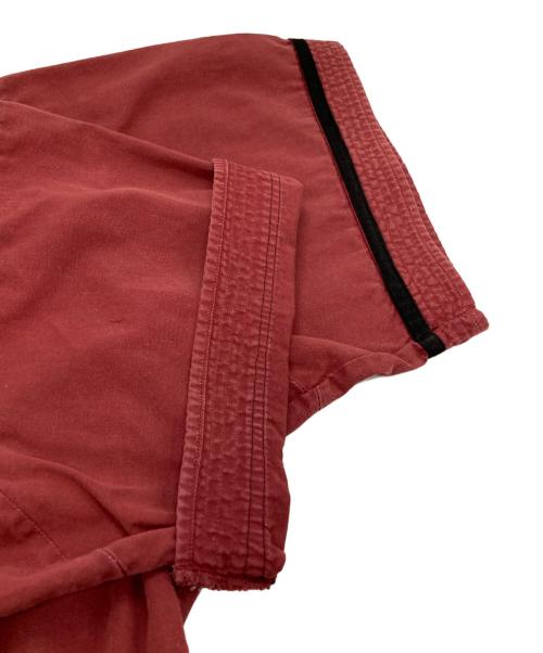 STONE ISLAND（ストーンアイランド）STONE ISLAND (ストーンアイランド) ガーメントダイチンストラップマリンシャツ/Garment Dyed Chin Strap Marine Shirt レッド サイズ:XLの古着・服飾アイテム