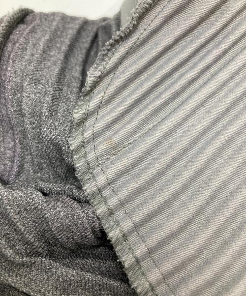 HOMME PLISSE ISSEY MIYAKE（オム プリッセ イッセイ ミヤケ）HOMME PLISSE ISSEY MIYAKE (オム プリッセ イッセイ ミヤケ) WOOL LIKE LIGHT PANTS/ウールライクライトパンツ グレー サイズ:1の古着・服飾アイテム